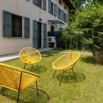 Osvaldo - Parcheggio E Giardino Privato