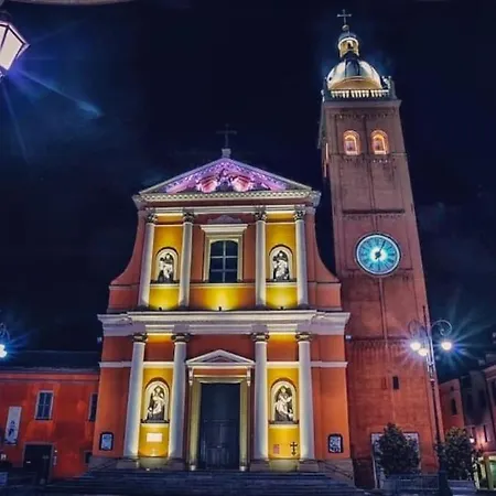 Osvaldo - Parcheggio E Giardino Privato