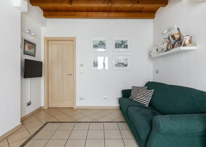 Osvaldo - Parcheggio E Giardino Privato * 산 조반니 인페르시체토